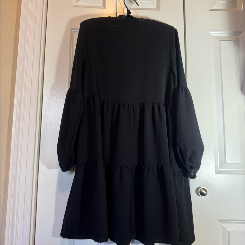 Black Tiered Babydoll Mini Dress Medium V Neck Long Sleeve Flowy - Picture 4 of 4